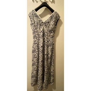 Lace Trimmed Floral Dress / navy S