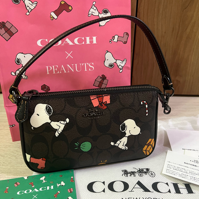 COACH×PEANUTS ショルダーバッグ　　コーチ　スヌーピー レディース