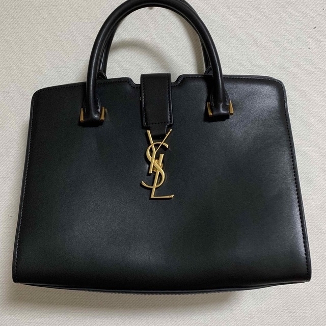 Yves Saint Laurent(イヴサンローラン)のイブサンローラン　ハンドバッグ レディースのバッグ(ハンドバッグ)の商品写真