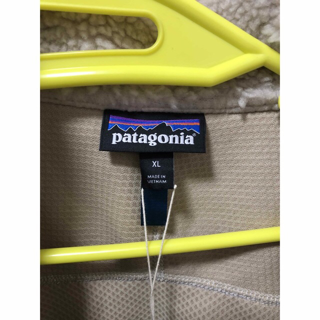 patagonia(パタゴニア)のパタゴニア　レトロX ボアベスト ナチュラルネイビー　23048 希少XL 新品 メンズのトップス(ベスト)の商品写真