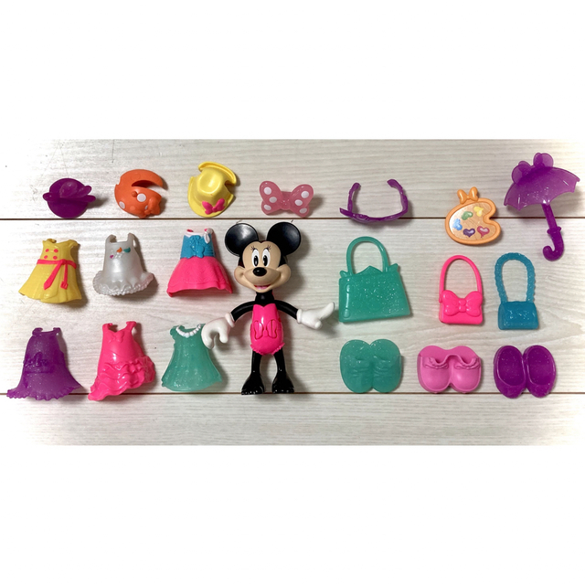 Disney(ディズニー)のミニーきせかえ人形　コストコ エンタメ/ホビーのおもちゃ/ぬいぐるみ(キャラクターグッズ)の商品写真