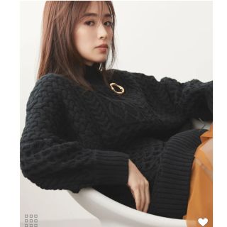 泉里香着用✨新品！♥️Vis♥️パッチワークケーブルニットプル ...