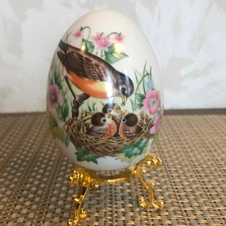 AVON - Avon Porcelain Egg ①  4/9日がイースターですね！