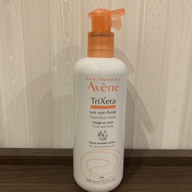 Avene(アベンヌ)のアベンヌ　トリクセラ　フルイドミルク 400ml コスメ/美容のボディケア(ボディローション/ミルク)の商品写真