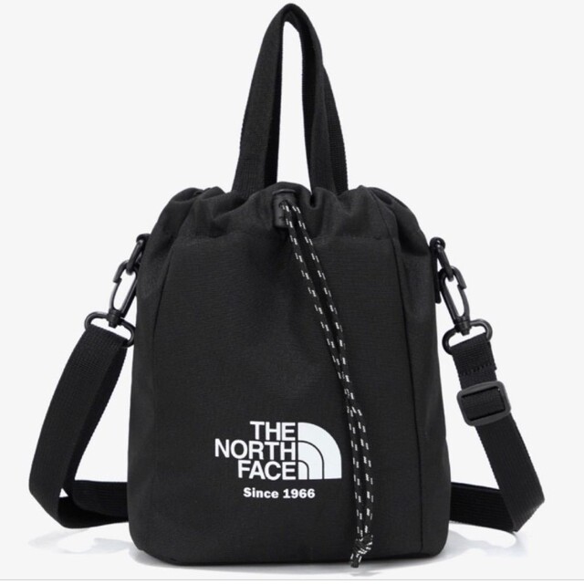 THE NORTH FACE(ザノースフェイス)のTHE NORTH FACE ノースフェイス ミニ ショルダーバ 巾着バック レディースのバッグ(ショルダーバッグ)の商品写真