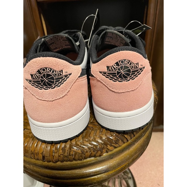 NIKE(ナイキ)のNike Air Jordan 1 Low OG  Bleached Coral メンズの靴/シューズ(スニーカー)の商品写真