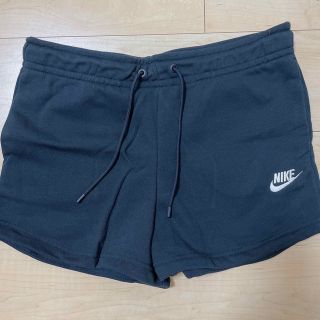 ナイキ(NIKE)のNIKE(ショートパンツ)