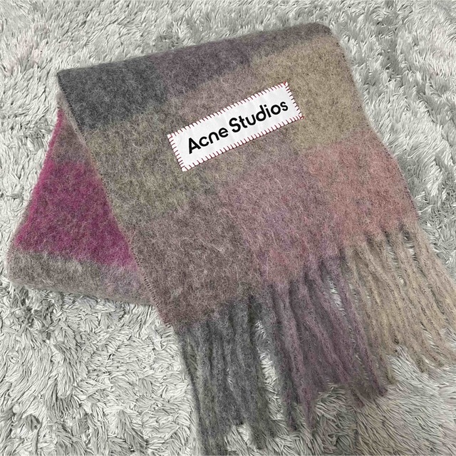 Acne Studios(アクネストゥディオズ)のあいり様専用【美品】Acne Studios チェックスカーフ レディースのファッション小物(マフラー/ショール)の商品写真