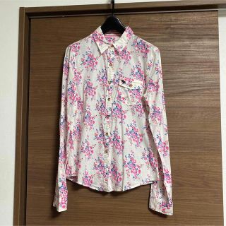 アバクロンビーアンドフィッチ(Abercrombie&Fitch)のアバクロ　花柄シャツ(シャツ/ブラウス(長袖/七分))