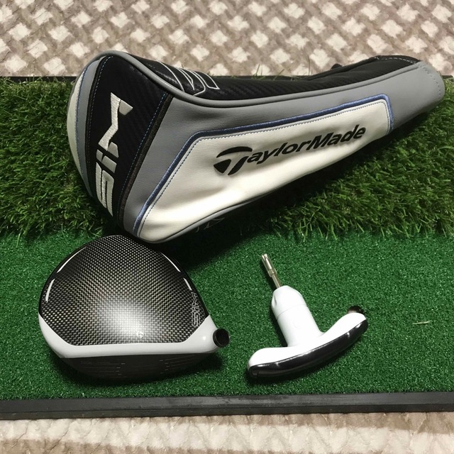 TaylorMade(テーラーメイド)のテ-ラ-メイド　SIM MAX 9度ドライバーヘッド スポーツ/アウトドアのゴルフ(クラブ)の商品写真