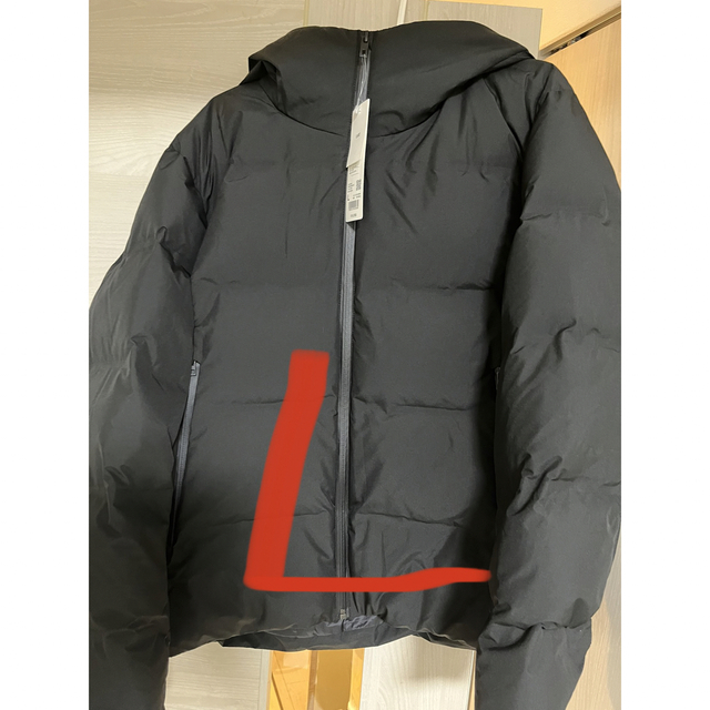 UNIQLO(ユニクロ)のL ユニクロ　シームレスダウンパーカ3dカット 2022秋冬 メンズのジャケット/アウター(ダウンジャケット)の商品写真