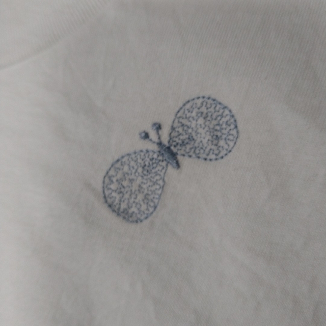 mina perhonen(ミナペルホネン)のミナペルホネン☆choucho　Ｔシャツ　コットン　半袖　ws8174 レディースのトップス(Tシャツ(半袖/袖なし))の商品写真