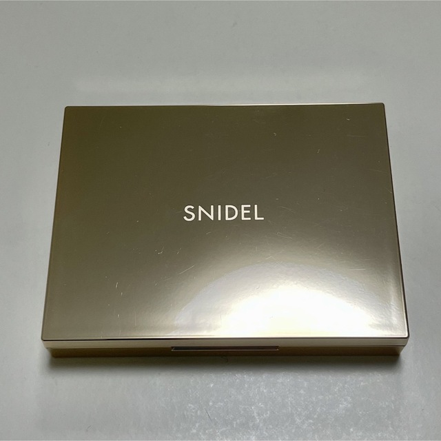 SNIDEL(スナイデル)のスナイデルアイシャドウパレット コスメ/美容のベースメイク/化粧品(アイシャドウ)の商品写真