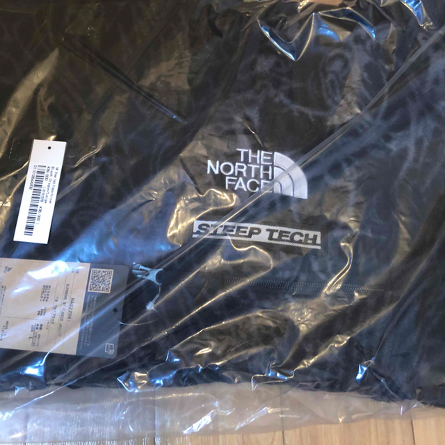 Supreme × The North Face  Steep Tech