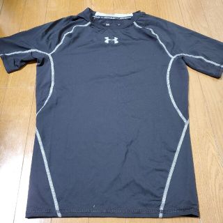 アンダーアーマー(UNDER ARMOUR)のUNDER ARMOUR　メンズ　黒半袖(ウエア)