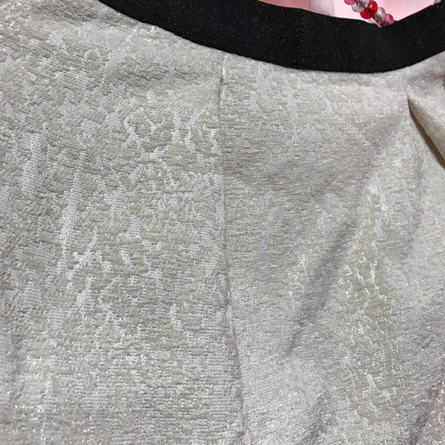 しまむら(シマムラ)のHK WORKS LONDO★ラメ ホワイト レーススカート レディースのスカート(ミニスカート)の商品写真