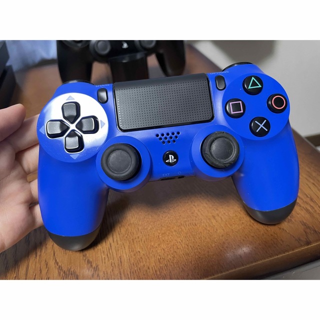 PlayStation 4 [本体 + コントローラーx2 + 充電スタンド]