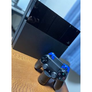 ソニー(SONY)のPlayStation 4 [本体 + コントローラーx2 + 充電スタンド](家庭用ゲーム機本体)