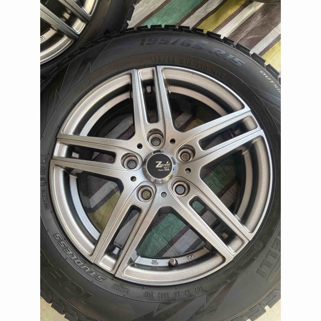 スタッドレスアルミホイール付195/65R15 60系ノア、ヴォクシー バリ溝!