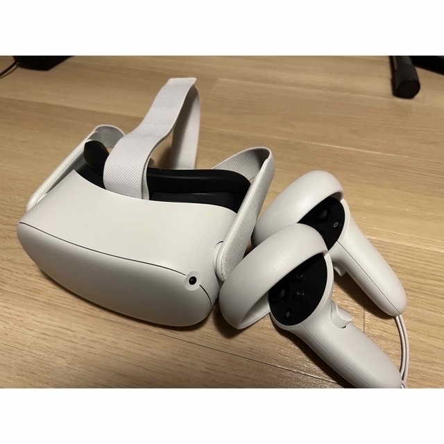 Meta Quest 2 (Oculus Quest 2) 128GB箱無し エンタメ/ホビーのゲームソフト/ゲーム機本体(家庭用ゲーム機本体)の商品写真