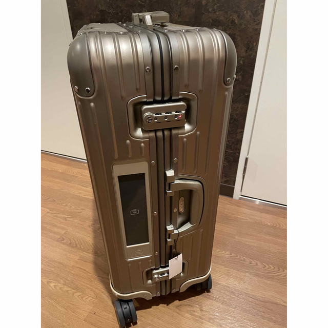 【新品】RIMOWAリモワ 67L トパーズ 金 4輪 チタニウム スーツケース