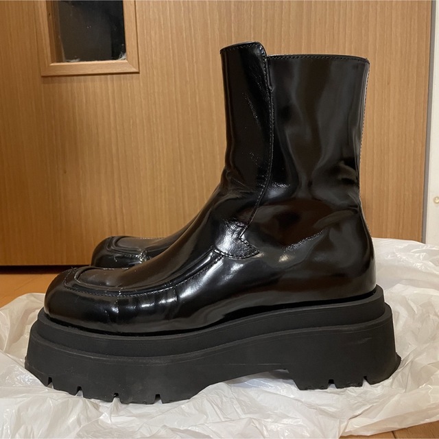 miista(ミスタ)の【ma様　専用】miista ミスタ 厚底 ミドル ブーツ ブラック　エナメル レディースの靴/シューズ(ブーツ)の商品写真