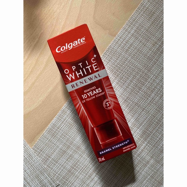 Colgate コルゲート ホワイトニング歯磨き粉 コスメ/美容のオーラルケア(歯磨き粉)の商品写真