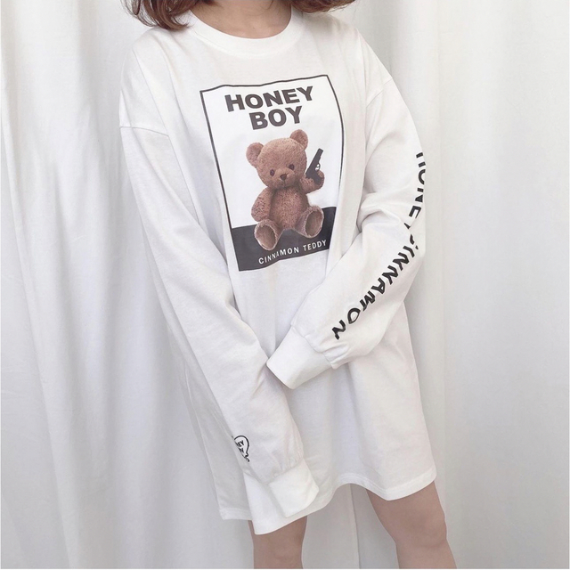 Honey Cinnamon(ハニーシナモン)のhoney cinnamon くま ロンT ホワイト ハニーシナモン 長袖 レディースのトップス(Tシャツ(長袖/七分))の商品写真