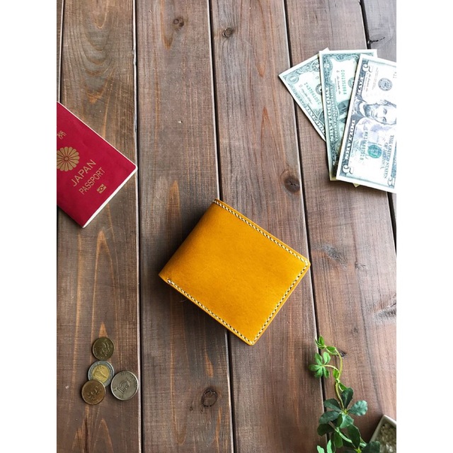 イタリアンレザーを使用した黄色と無地の二つ折り財布 本革 送料無料 名入れ可