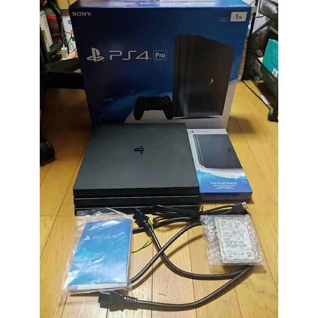 PlayStation4(プレイステーション4)のSONY PlayStation4 Pro 本体 (1TB SSD換装) エンタメ/ホビーのゲームソフト/ゲーム機本体(家庭用ゲーム機本体)の商品写真