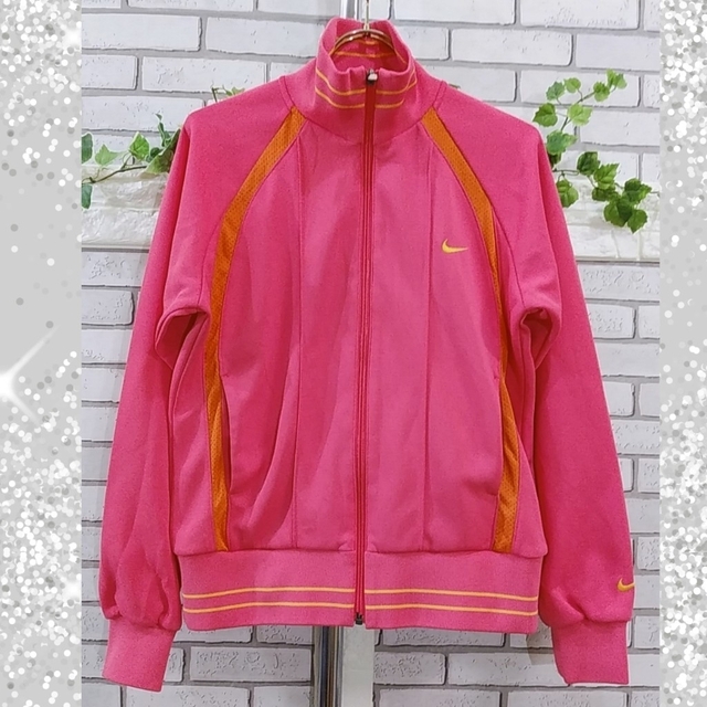 NIKE(ナイキ)のM：新品 ジャージ トップス／ナイキ★未使用★NIKE FIT DRY・ピンク スポーツ/アウトドアのランニング(ウェア)の商品写真