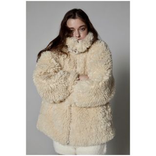 エピヌ(épine)のepine sheep mouton coat(ムートンコート)