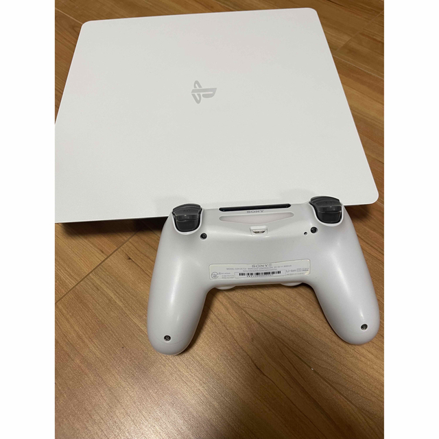 PlayStation4(プレイステーション4)のSONY PlayStation4 本体　CUH-2200A B02 エンタメ/ホビーのゲームソフト/ゲーム機本体(家庭用ゲーム機本体)の商品写真