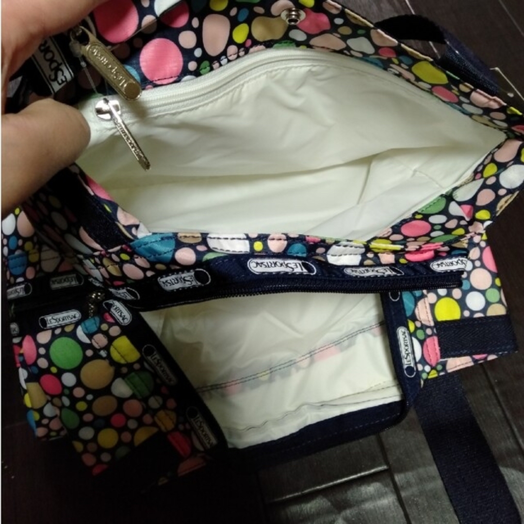 LeSportsac(レスポートサック)の値下げ！レスポートサック・マチたっぷり端しまでチャックバッグ・同柄ミニポーチ付き レディースのバッグ(ボストンバッグ)の商品写真