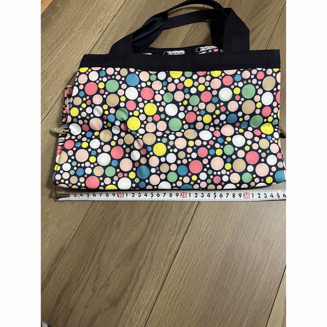 LeSportsac(レスポートサック)の値下げ！レスポートサック・マチたっぷり端しまでチャックバッグ・同柄ミニポーチ付き レディースのバッグ(ボストンバッグ)の商品写真