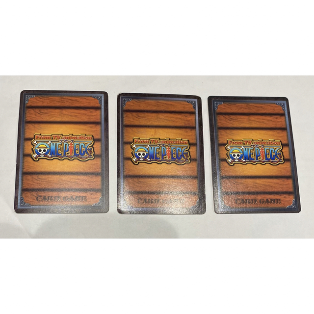 BANDAI(バンダイ)のワンピース　カード　３枚 エンタメ/ホビーのトレーディングカード(シングルカード)の商品写真
