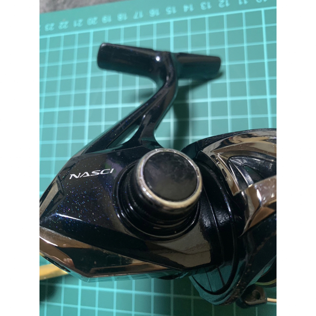 SHIMANO(シマノ)のジャンク品　NASCI ナスキー2500HGS シマノ スポーツ/アウトドアのフィッシング(リール)の商品写真