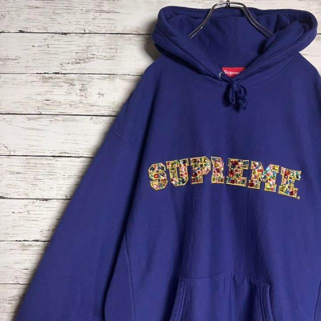 【即完売】 Supreme センターロゴ ビーズ キラキラ 入手困難 パーカー