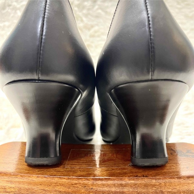 Wacoal(ワコール)のチロ様専用 Wacoal ワコール サクセスウォーク レザーパンプス 24cm レディースの靴/シューズ(ハイヒール/パンプス)の商品写真