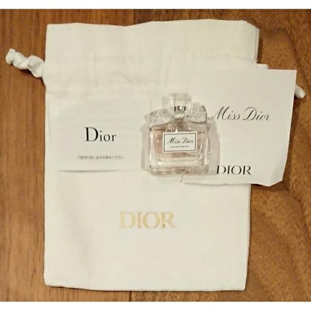 Christian Dior(クリスチャンディオール)のプリン様専用☆Dior ディオール☆ホリデー☆ノベルティトートバッグ レディースのバッグ(トートバッグ)の商品写真