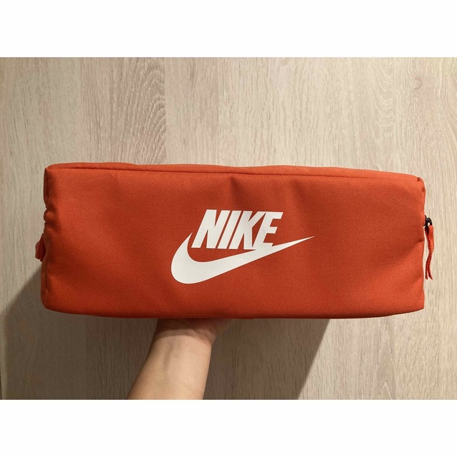 NIKE(ナイキ)のナイキシューズバッグ キッズ/ベビー/マタニティのこども用バッグ(シューズバッグ)の商品写真