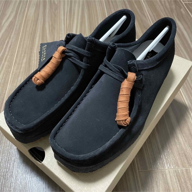 今週新着商品 新品未使用 クラークス ワラビー ブラック 25.5cm Clarks