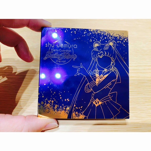 shu uemura(シュウウエムラ)のシュウウエムラ　2022年クリスマスコフレ　エターナルプリズムアイパレット コスメ/美容のベースメイク/化粧品(アイシャドウ)の商品写真