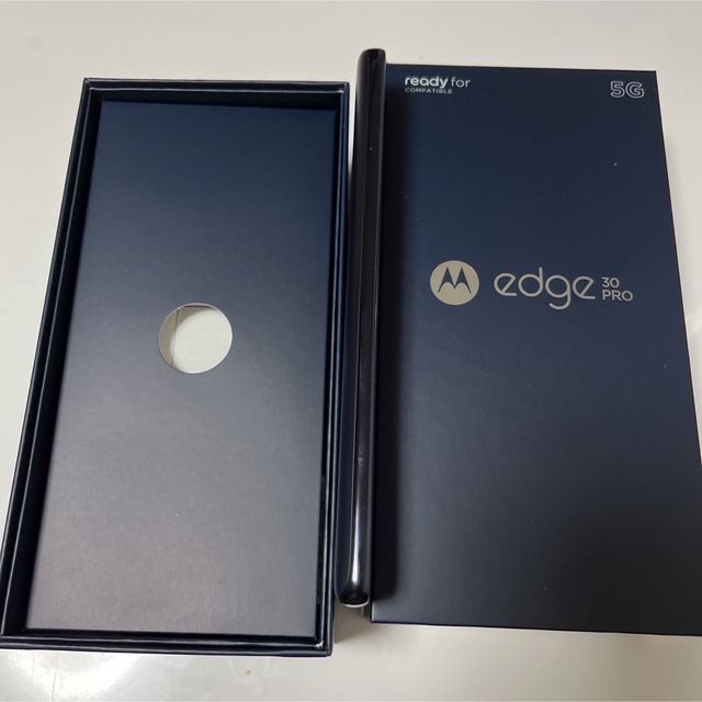 Motorola edge 30 pro 公式ワイヤレスチャージャー付き