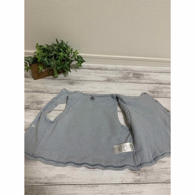 PETIT BATEAU(プチバトー)のベスト　petit bateau 74cm キッズ/ベビー/マタニティのベビー服(~85cm)(カーディガン/ボレロ)の商品写真