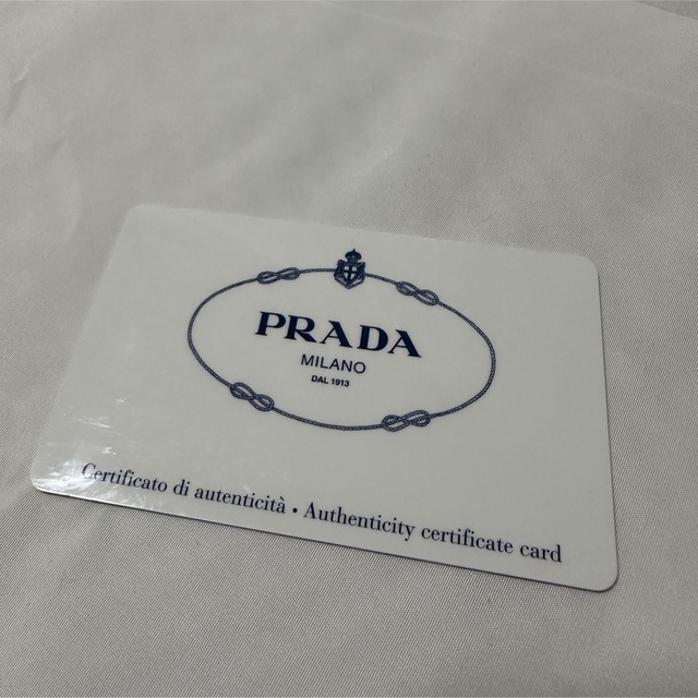 PRADA(プラダ)の【Aランク】PRADA サフィアーノレザー ウォレット ブラック ラウンドジップ レディースのファッション小物(財布)の商品写真