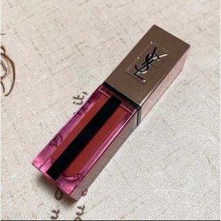 イヴサンローランボーテ(Yves Saint Laurent Beaute)のルージュピュールクチュールヴェルニ ウォーターグロウ 207(口紅)