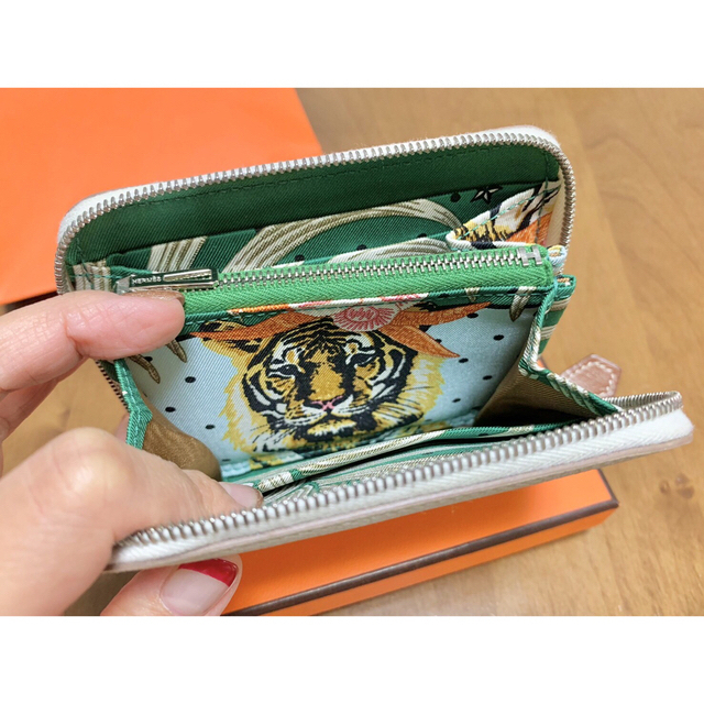 【期間限定】HERMES エルメス 希少カラー/財布　シルクインコンパクト