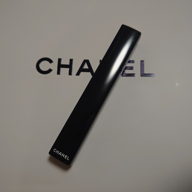 CHANEL(シャネル)のCHANEL ヌワール　アリュール　10 ヌワール コスメ/美容のベースメイク/化粧品(マスカラ)の商品写真