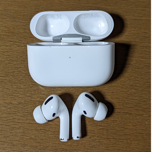 Apple(アップル)のアップル AirPods Pro MLWK3J/A スマホ/家電/カメラのオーディオ機器(ヘッドフォン/イヤフォン)の商品写真